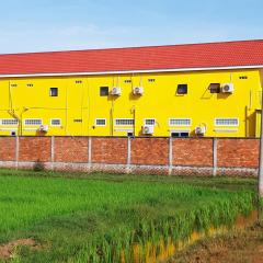 Homestay 1-2pax AC room 2 including private kitchen