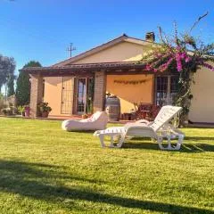 Villetta Rio, large private garden