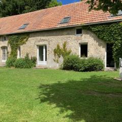 Charming country house with a garden 3 km from Omaha Beach