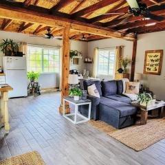 Rustic, country farmstay with friendly animals close to wineries and hiking