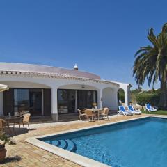 Villa Camena, private pool, sea view, residential area outside of the village Praia da Luz
