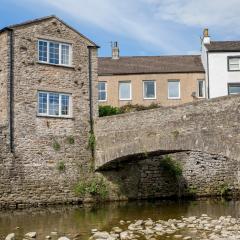 Riverbank Cottage