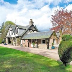 Croiscrag Cottage