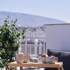 A Sunkissed retreat under the Acropolis