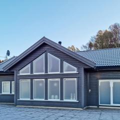 Stunning Home In Lyngdal With Kitchen