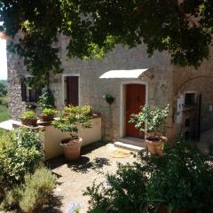 Stunning 1-Bed House in Castel Cellesi Italy