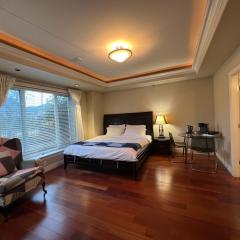 Lucky suite, two-bedroom suite in Richmond close to YVR