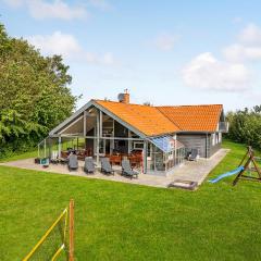 Stunning Home In Hadsund With 5 Bedrooms, Sauna And Wifi