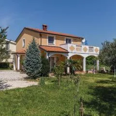 Nice Apartment In Kastel With Kitchen