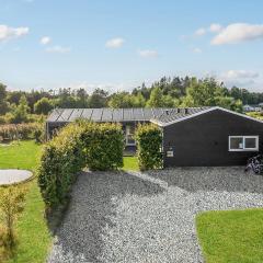 Amazing Home In Glesborg With Kitchen