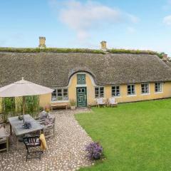 3 Bedroom Cozy Home In Fanø