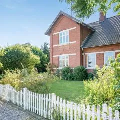 Stunning Home In Tranekær With Wifi