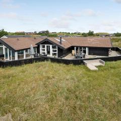 Cozy Home In Vejers Strand With Outdoor Swimming Pool