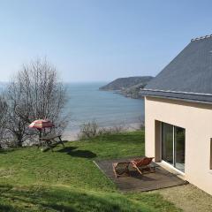 Nice Home In Saint Michel En Greve With Wifi