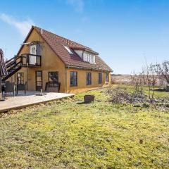 Stunning Apartment In Klemensker With 2 Bedrooms And Wifi