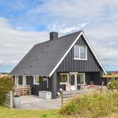 Amazing Home In Ebeltoft With Kitchen