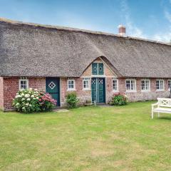 Gorgeous Home In Fan With Kitchen