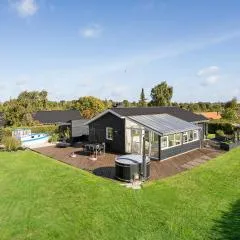 Stunning Home In Hejls With Wifi