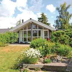 2 Bedroom Nice Home In Silkeborg