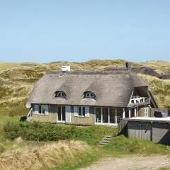 Lovely Home In Oksbl With Kitchen