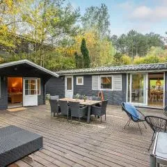 Nice Home In Ebeltoft With Kitchen