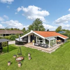 Beautiful Home In Juelsminde With 4 Bedrooms, Wifi And Indoor Swimming Pool
