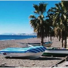 Precioso apartamento con garaje en Avenida Andalucía 77 playa Mezquitilla