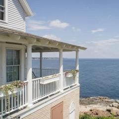 Broadway Cottage- York Beach Oceanfront w/ Incredible Views