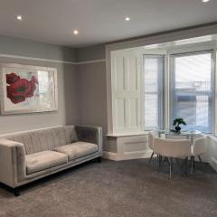 Large 1 Bedroom Flat With Private Parking