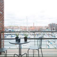 Sea view Apartment in Den Haag with Balcony
