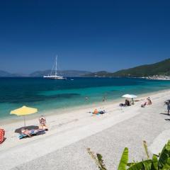 Happy Camp Mobile Homes in Camping Karavomilos Beach
