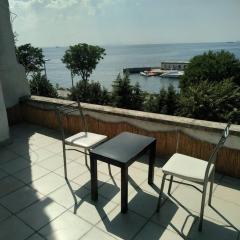 Magellan Sea View Apartments with Balcony