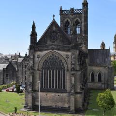 THE PAISLEY PENTHOUSE - ABBEY VIEW