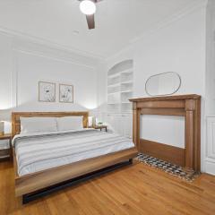 Bloomfield/Shadyside @E Stylish and Modern Private Bedroom with Shared Bathroom