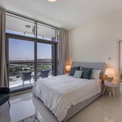 Bright and spacious apartment in DAMAC HILLS