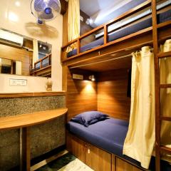 MAPLE ZOCIAL HUBZ-Hostel