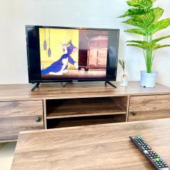 H 1-5 pax Cozy house 3 Bed Trefoil Setia Alam Wifi and TV SCCC