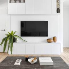 Stylish Retreat, Little Cove