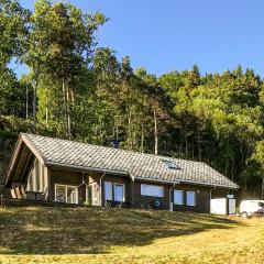 Beautiful Home In Vikedal With 5 Bedrooms And Wifi