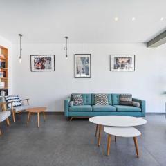 Designer 2BR in Rembrandt street by HolyGuest