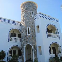 Squares Beachside Apartments