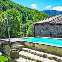 Nice Home In Barnas With 3 Bedrooms, Wifi And Private Swimming Pool