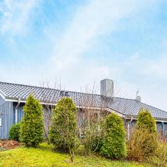 Lovely Home In Hadsund With Kitchen