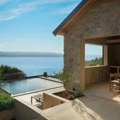Luxauthentic villa with heated pool SALT STONE - sauna, jacuzzi, gym, outdoor kitchen with bbq