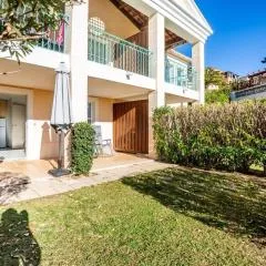 Cozy Apartment in Agay with Stunning Views