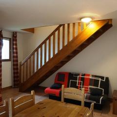 Duplex cosy 60 m², 7-8 pers, proche pistes et commerces, parking inclus, animaux acceptés. - FR-1-636-6
