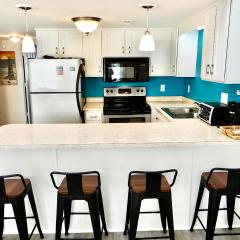 700G-Spotless 2 bed 2 bath condo recently remodeled