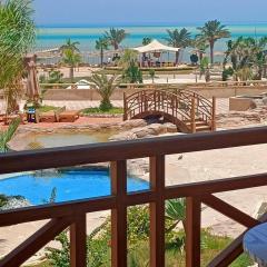 Tony's Privy Beds by Red Sea
