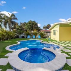 Coconut Cottage - 207 - 67th Street