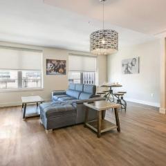 Spacious Modern Condo near French Quarter